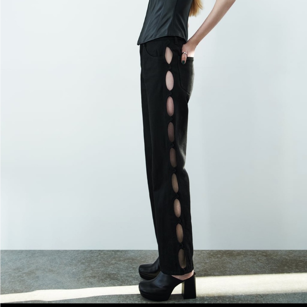 Cut Out Straight Jeans Black